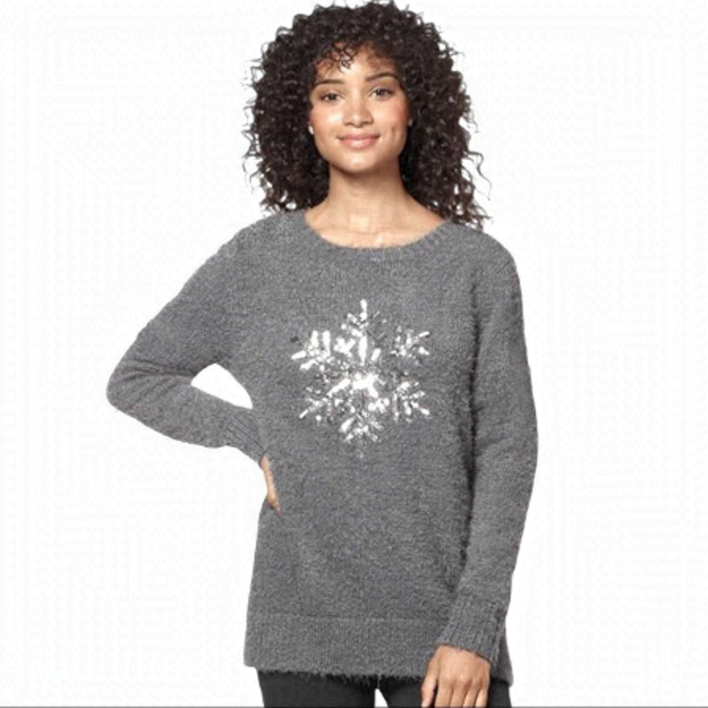 AVON Grey Eyelash Knit Snowflake Sequin Appliqué Crewneck Sweater Size M